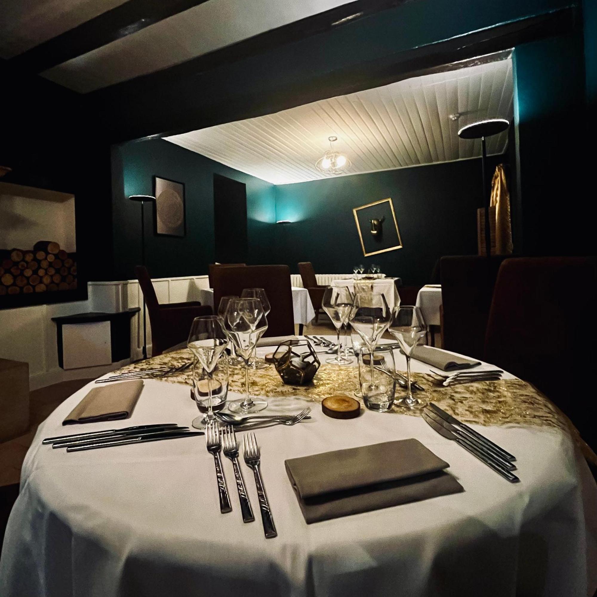 Logis Le Relais De La Voie Sacree Hotel Issoncourt Buitenkant foto