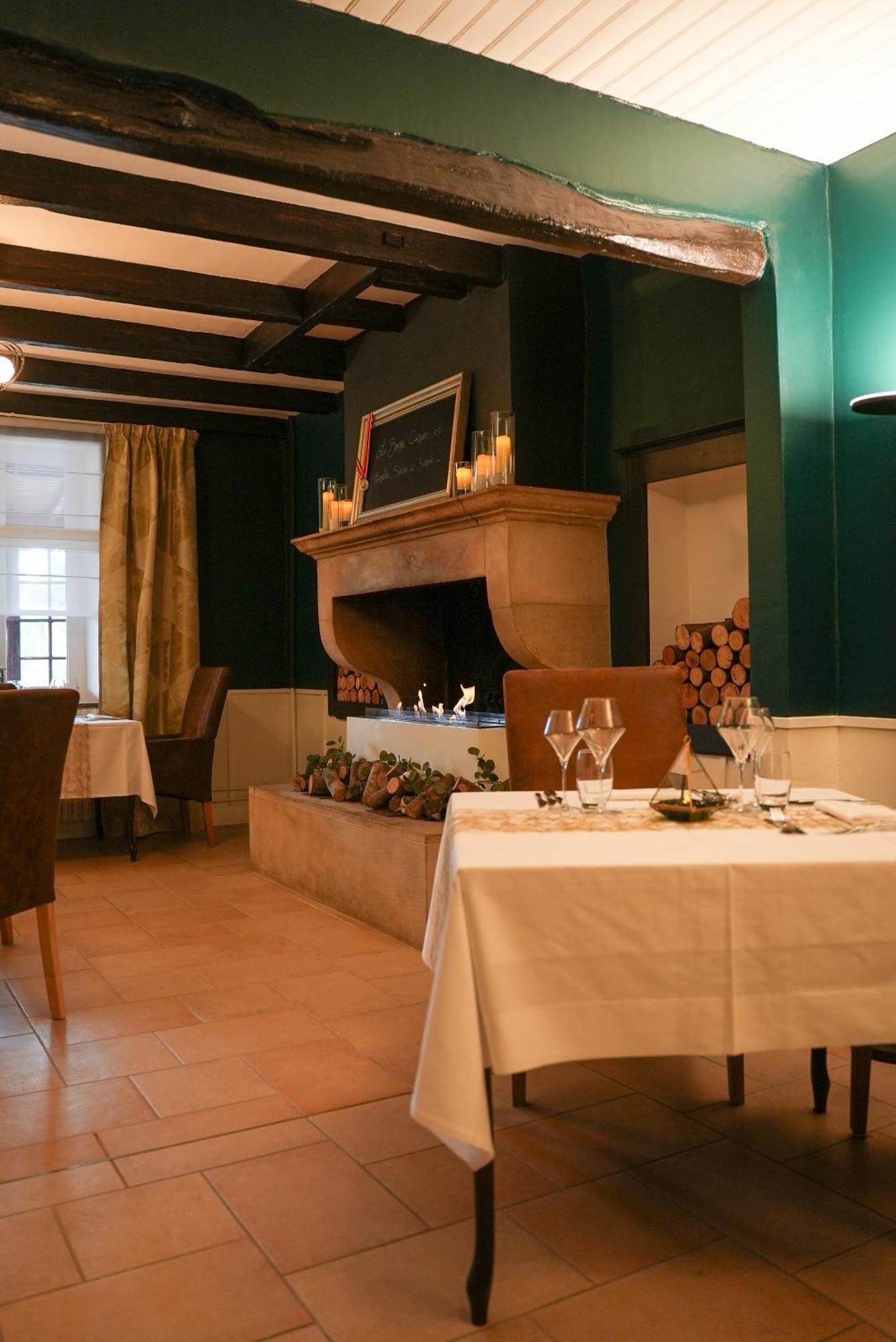 Logis Le Relais De La Voie Sacree Hotel Issoncourt Buitenkant foto