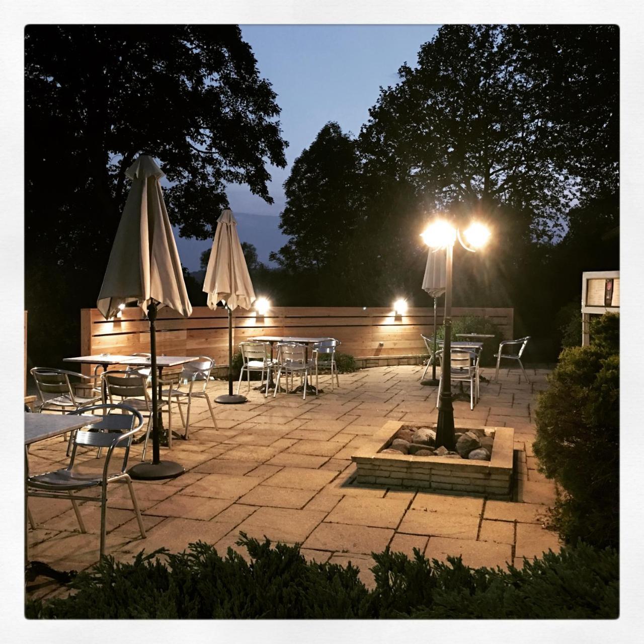 Logis Le Relais De La Voie Sacree Hotel Issoncourt Buitenkant foto